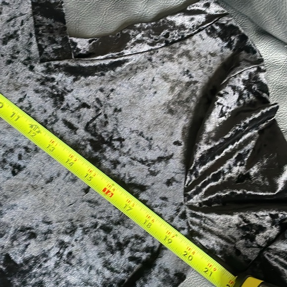 Como Blu Top Women Size XL Black Velvet Dressy Trumpet Sleeves Goth Bohemian - Picture 10 of 15